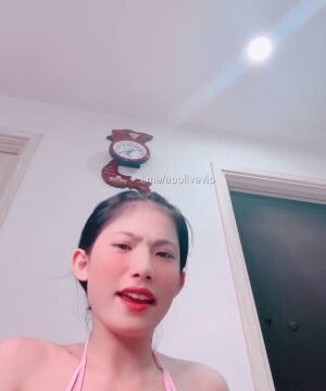 Huynhbaotran Bảo Trân 2k4 khoe áo ngực 7 màu các anh thích màu nào