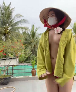 Chị nông dân trắng muốt như bông gòn