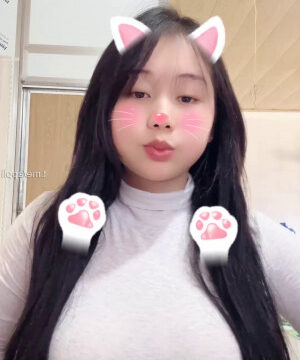 Mèo xinh nhưng mất trinh từ lâu rồi – Hot girl cosplay vú to